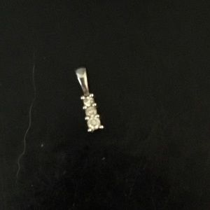 White Gold & 3 Diamond penndant